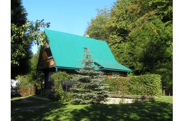 Slovacia Chata Belušské Slatiny, Exteriorul